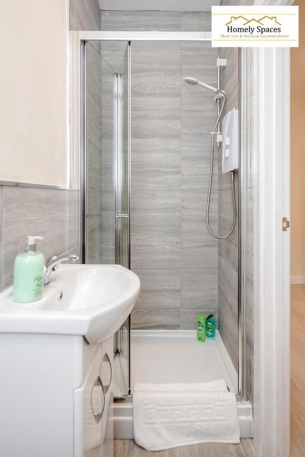 Bedford Hospital Victoria Apartments A And B By Homely Spaces Short Lets & Serviced Accommodation 外观 照片